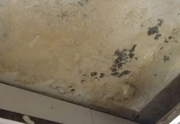 黄岛阳台漏水维修公司分享下黄岛卫生间渗水维修需要注意哪些问题。
